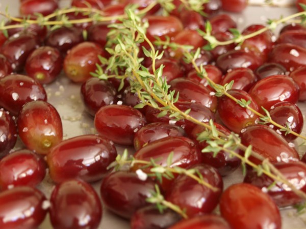 Roasted red grapes