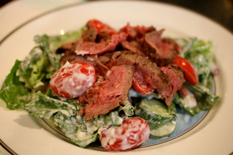 steak sald with blue cheese & horseradish dressing