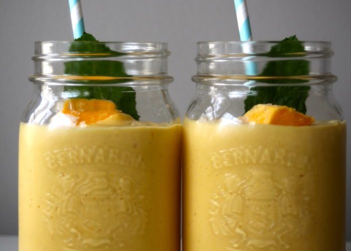 how to make a mango lassi