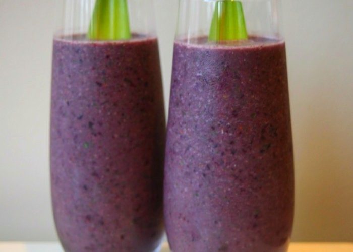 blueberry date smoothie