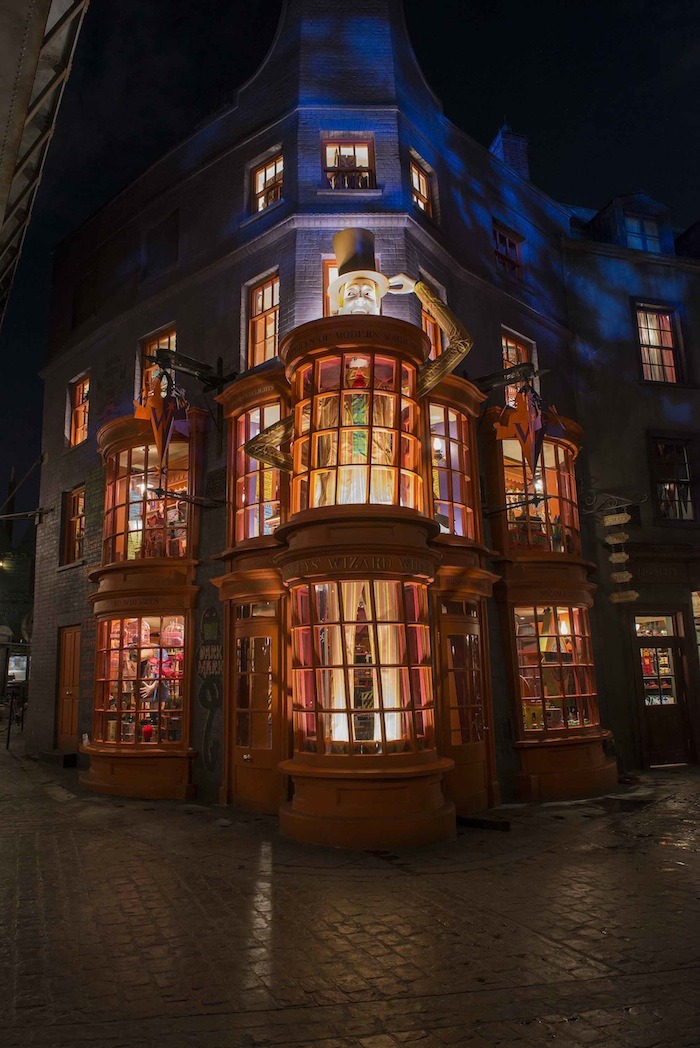 _resources_digitalassets_Diagon Alley_2_LR