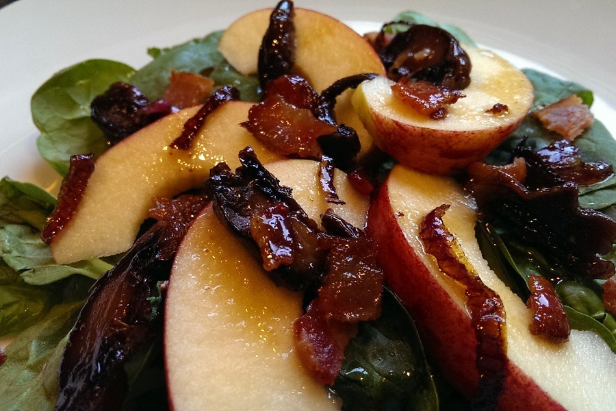 Spinach Salad with Apple Bacon and Maple Viniagrette