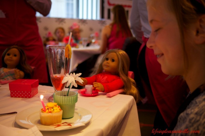 American Girl, Birthday Celebration, parties, cupcakes, doll balloons