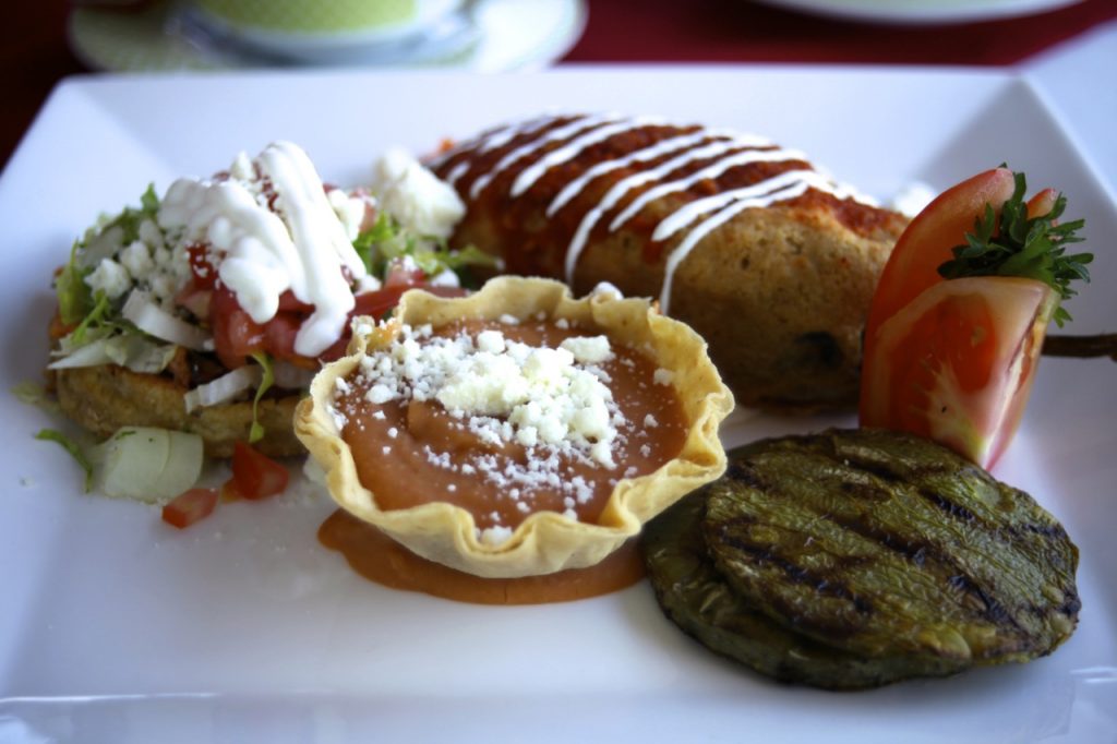 Villa Del Palmar, dining, chili rellanos, mexican cuisine