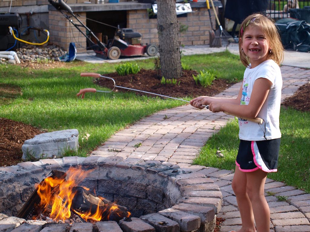 10 Things You Should Do With Your Kids Every Summer, Have a campfire