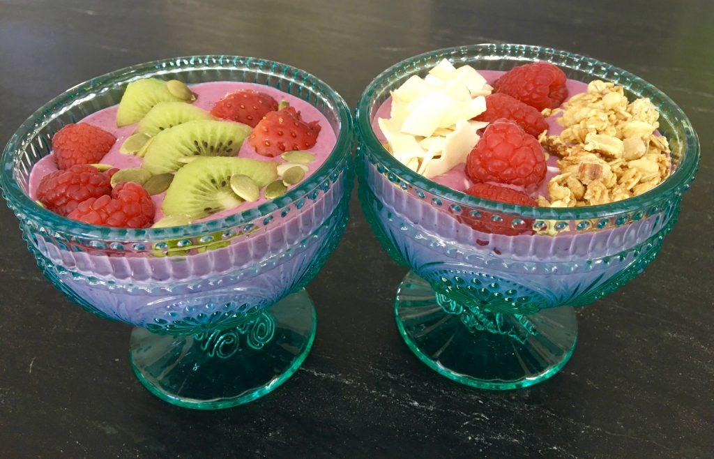 Smoothie Bowls in Pioneer Woman Bowls