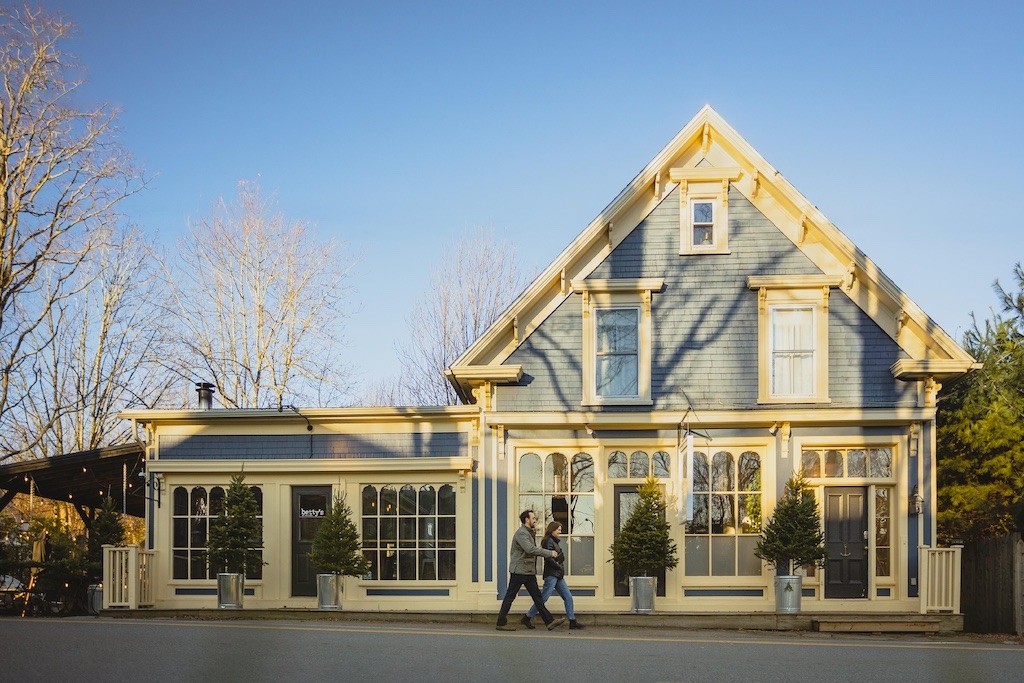 Canadian travel alternatives, Mahone Bay instead of Cape Cod