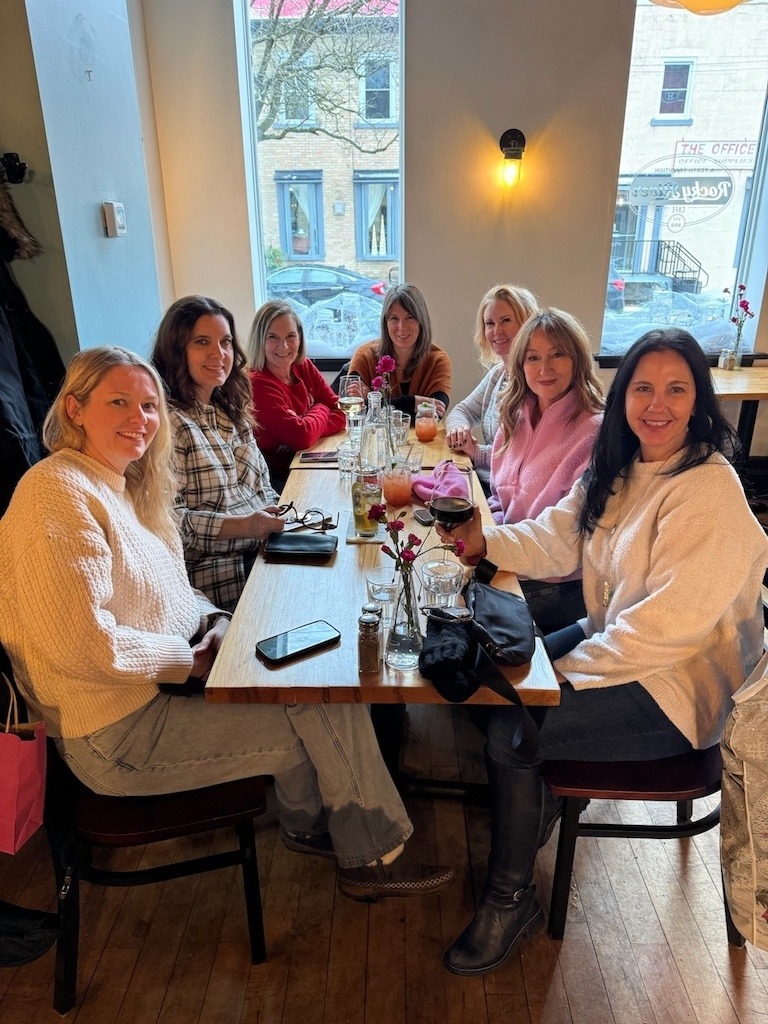 Lunch with friends at the Rocky River Cafe